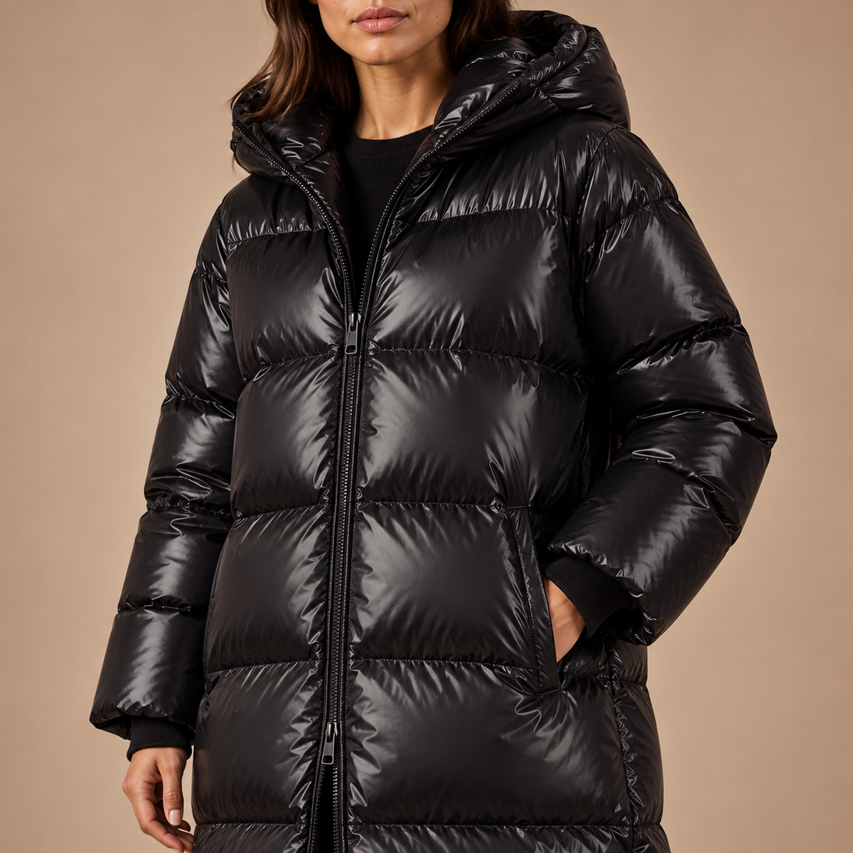 Lange puffer winterjas dames met capuchon en glanzende afwerking