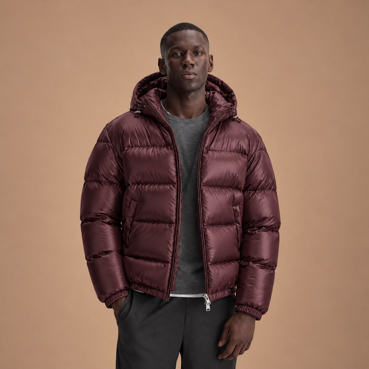 Roodbruine puffer jas voor heren met capuchon – voorkant