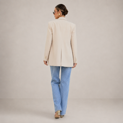 Blazer Dames Beige – Lange Colbert met Knopen en Zakken – productaanzicht 4