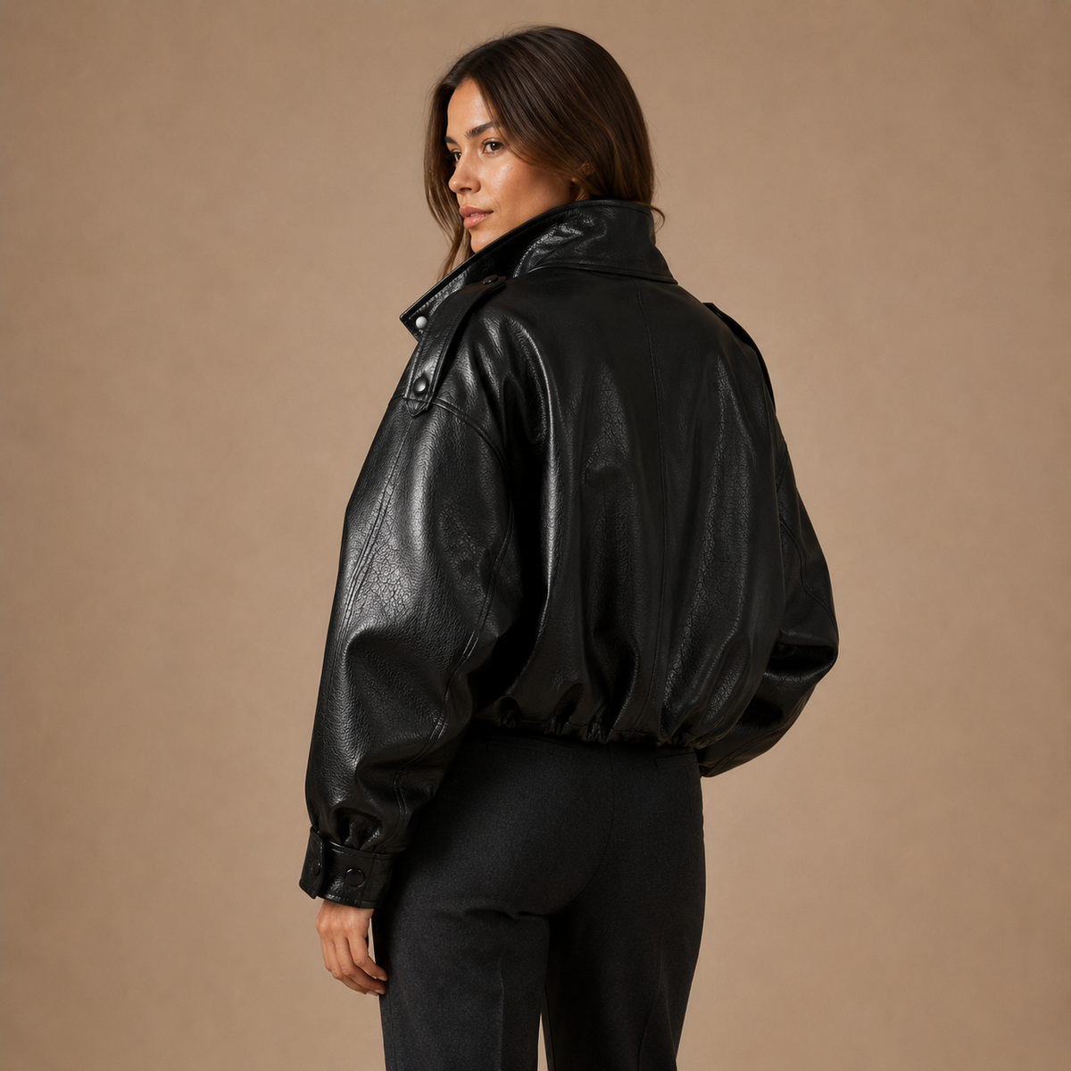 Oversized bomberjack dames in lederlook met hoge kraag