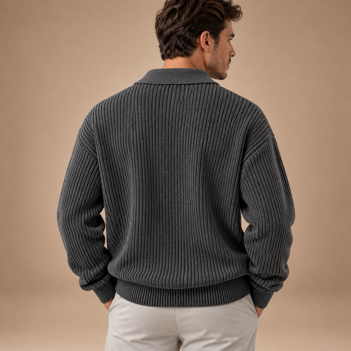 Gebreide Polotrui Heren – Korte Rits en Ribstructuur – Dark Gray – achteraanzicht