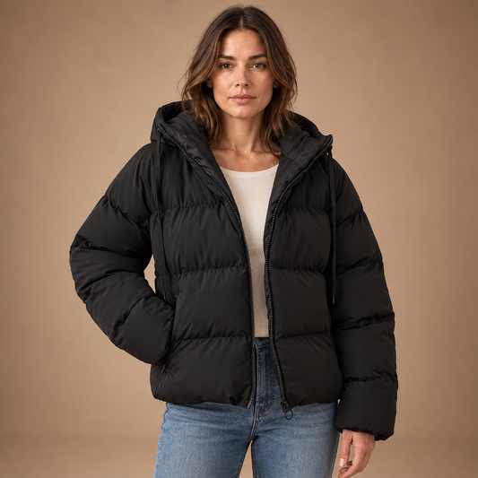 Korte Pufferjas Dames – Capuchon en Rits – Black – vooraanzicht
