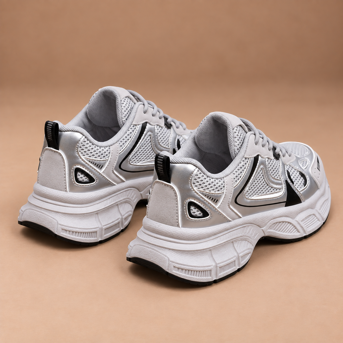 Grijze chunky sneakers voor dames – achteraanzicht