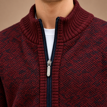 Gebreid vest heren in rood – detail van kraag, rits en breisel