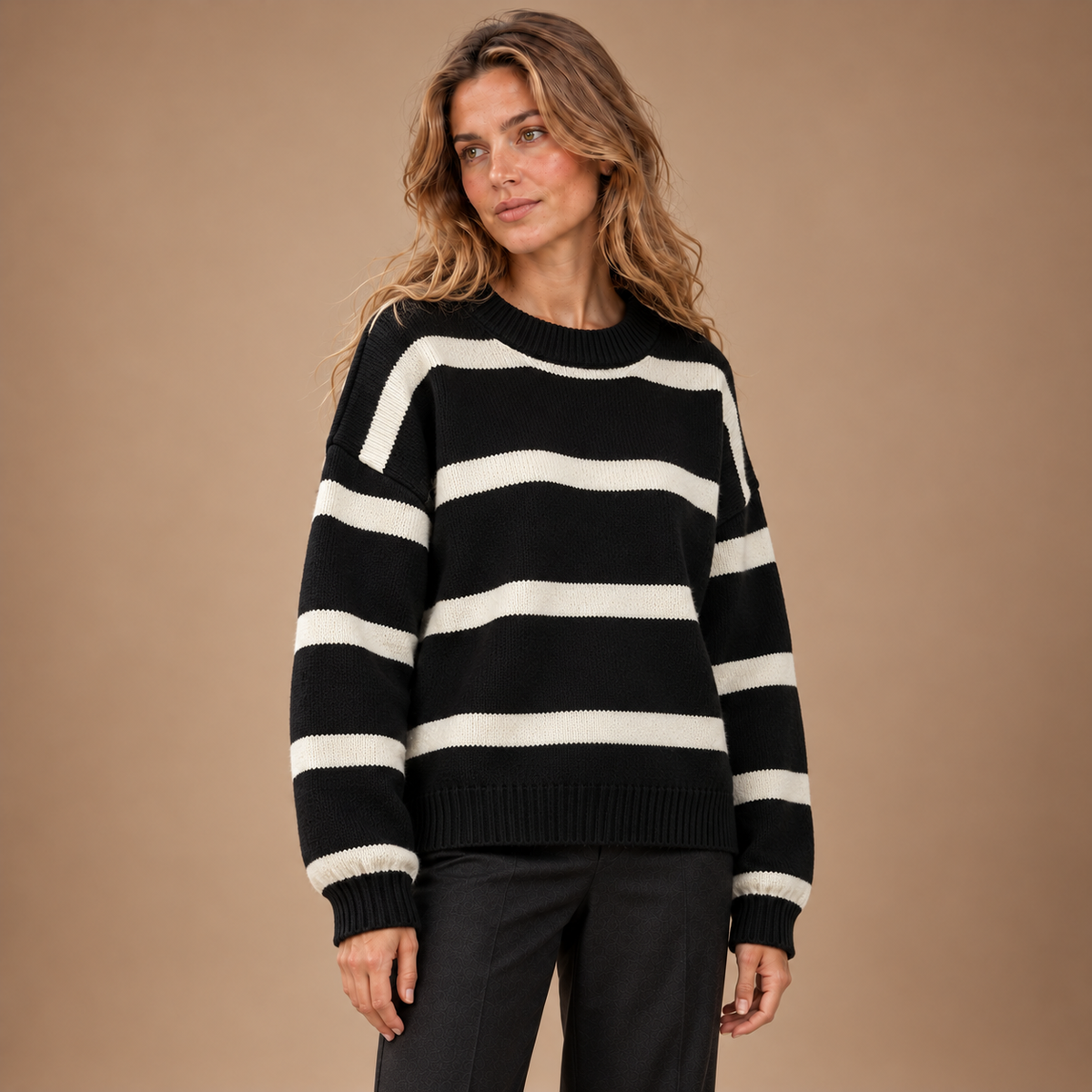 Gestreepte Trui Dames – Gebreide Pullover met Ronde Hals in zwart/wit – kleurvariant
