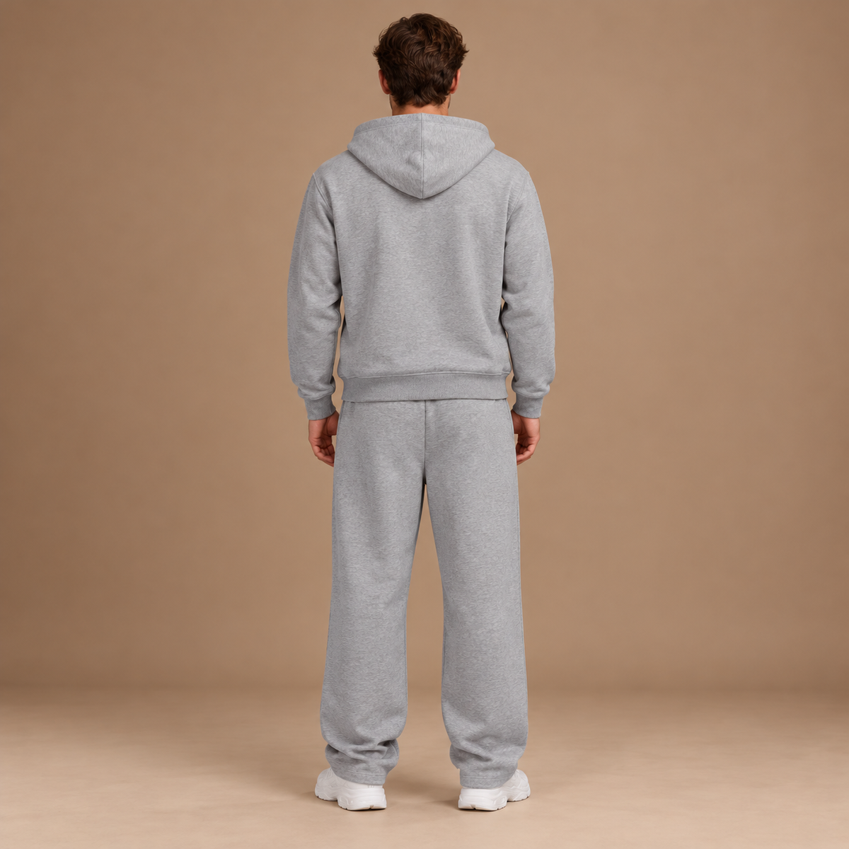 Joggingpak Heren – Set met Zip-Hoodie en Wijde Broek in lichtgrijs – achteraanzicht