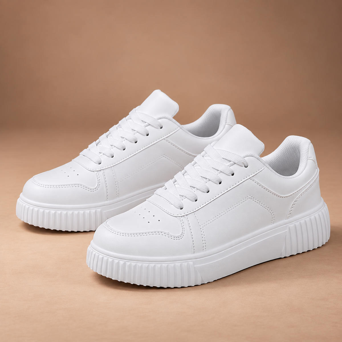 Witte platform sneakers voor dames – voorkant