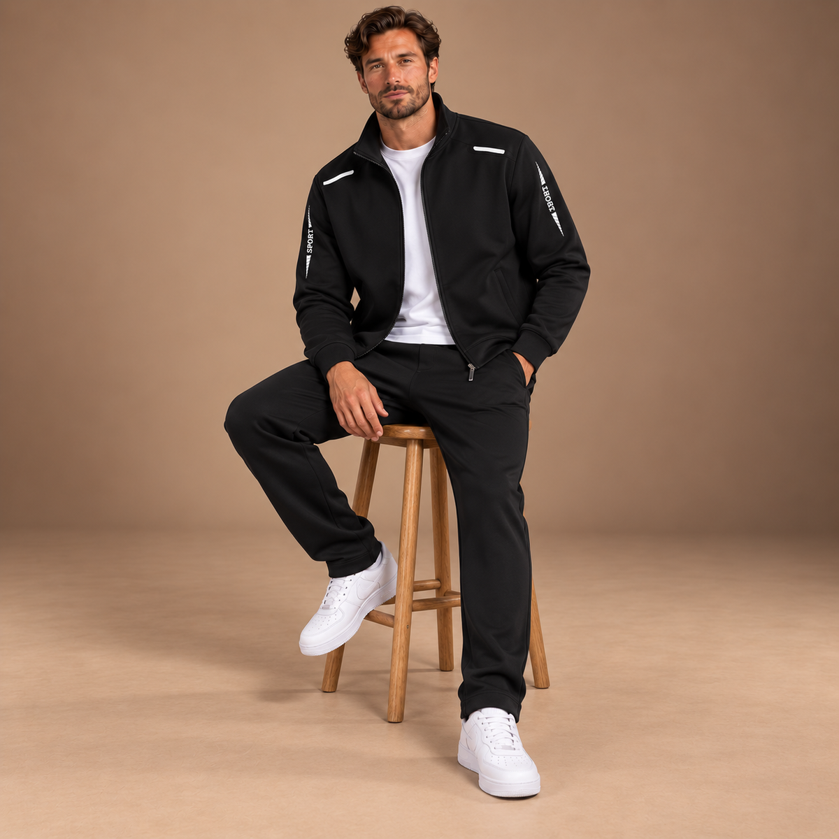 Zwart heren trainingspak – studio editorial