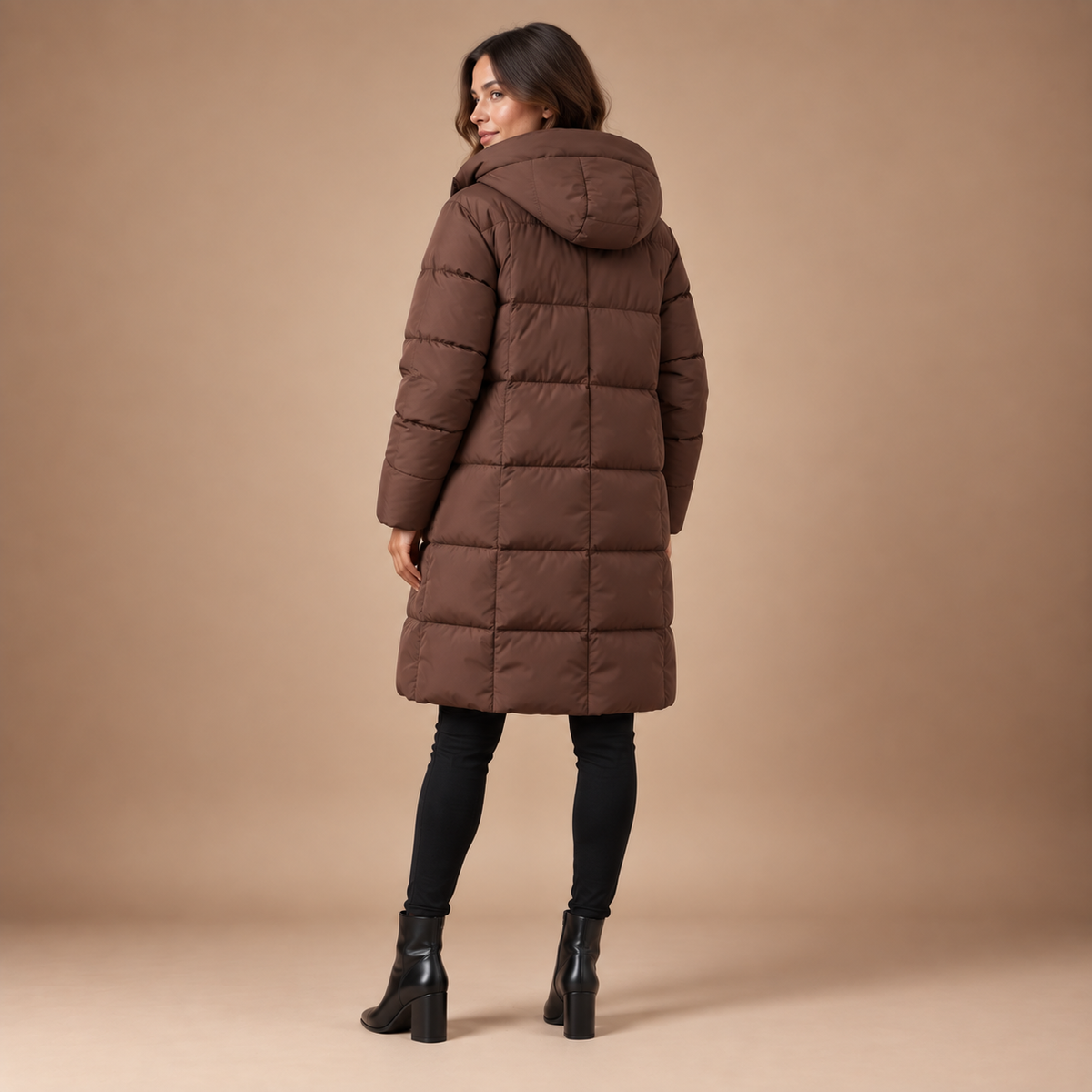 Bruine gewatteerde winterjas voor dames – achteraanzicht